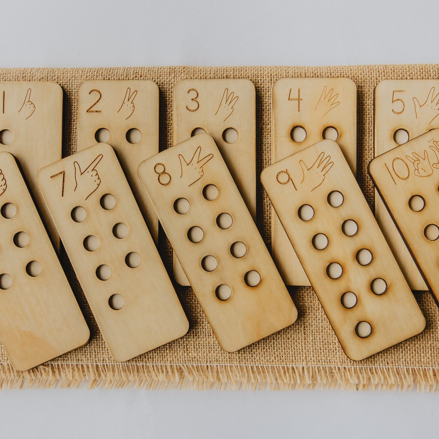 Auslan - Mini 1 - 10 Counting Board